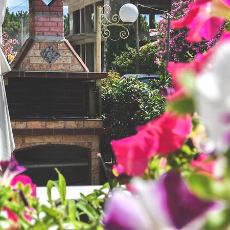 Artemis Hotel Apartments Керамоти Екстериор снимка
